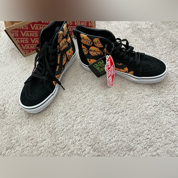 New Halloween Glow in the Dark Pumpkin Sk8 Hi Vans - Picture 6 of 14